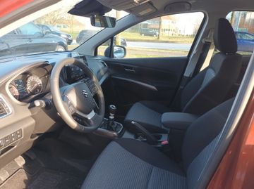 Fotografie des Suzuki (SX4) S-Cross 1.4 DUALJET Hybrid Comfort Navi Kamera