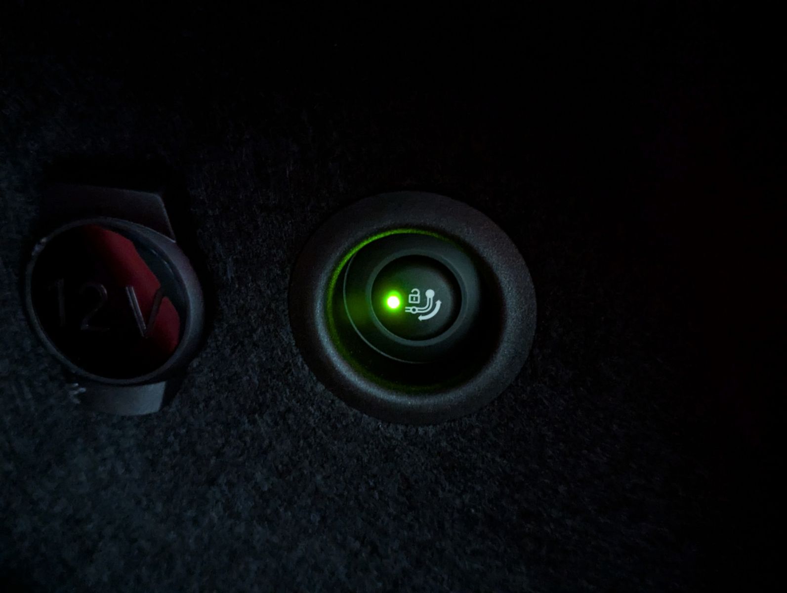 BMW X1 18d sDrive M-Sport Travel-Paket Pano Cam AHK - Image 18