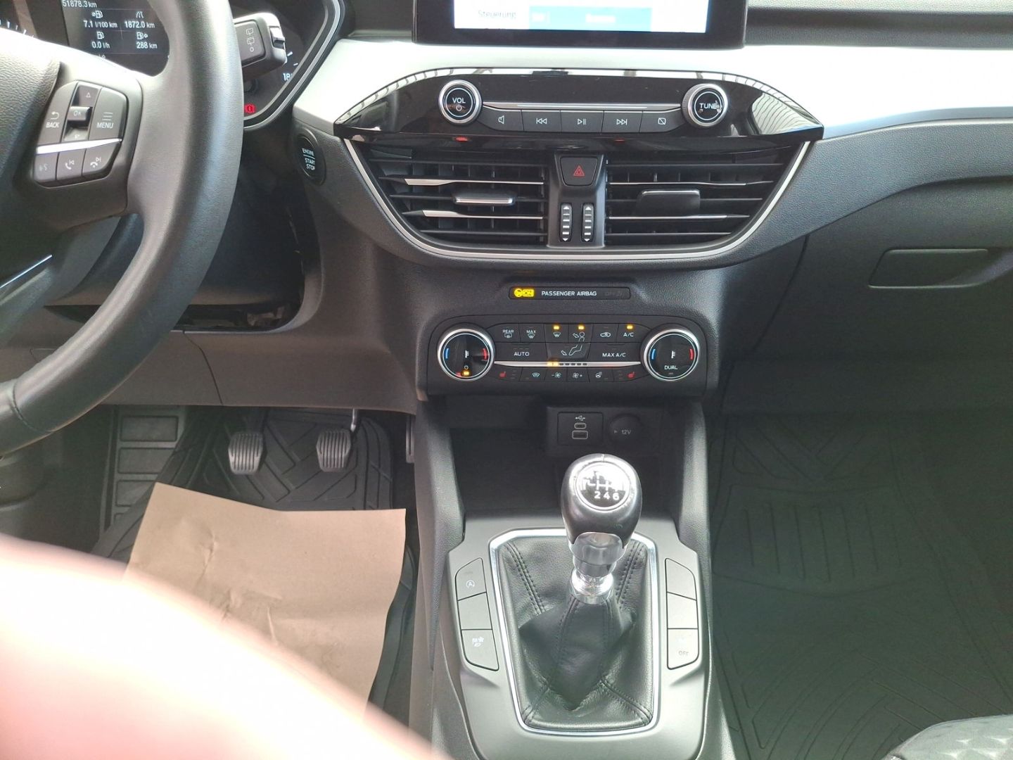 Fahrzeugabbildung Ford Kuga Cool & Connect AHK Winterpaket Navi DAB PPS