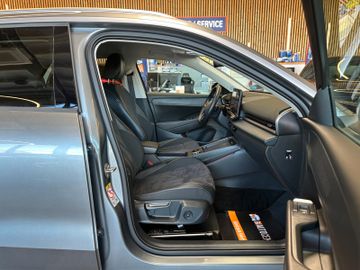MYAUTOCENTER – Gebraucht- und Jahreswagen mit Werkstattservice in Pfaffenhofen Volkswagen T-Roc Style *1.HAND*19%MWST*ALCANTARA*CARPLAY*