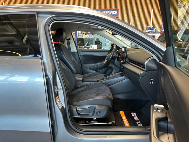 MYAUTOCENTER – Gebraucht- und Jahreswagen mit Werkstattservice in Pfaffenhofen Volkswagen T-Roc Style *1.HAND*19%MWST*ALCANTARA*CARPLAY*