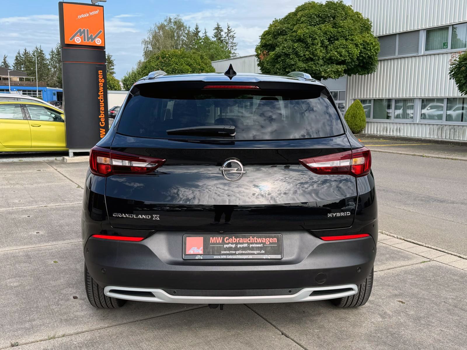 Fahrzeugabbildung Opel Grandland (X) Plug-In Ultimate LED AHK 360° SHZ