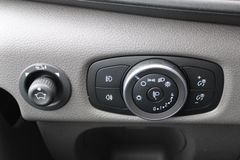 Fahrzeugabbildung Ford Transit L2H2 TREND 9-Sitze AHK Markise Standheiz