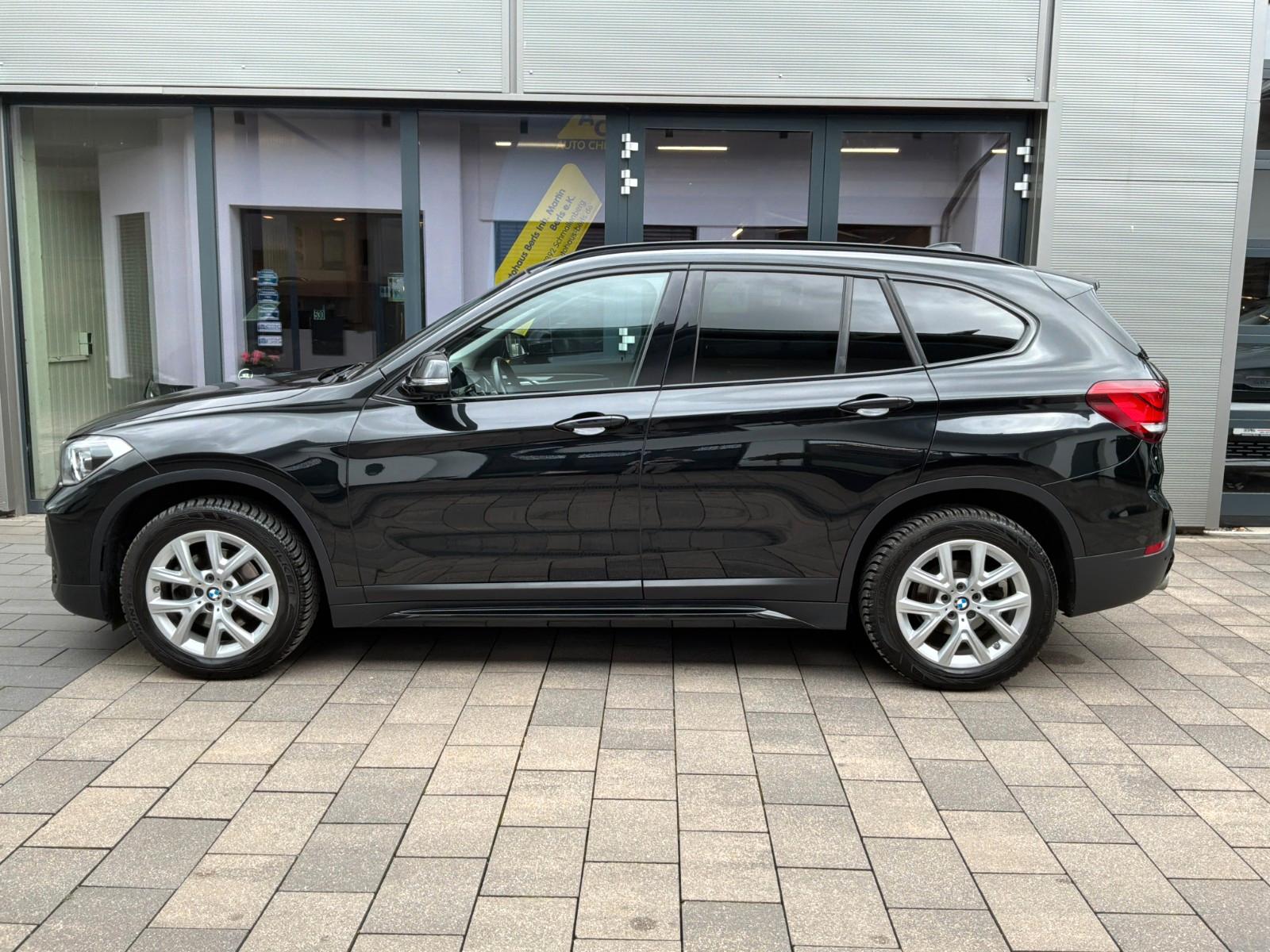 BMW X1 xDrive 18 d Sport Line NAVi+LED+PDC