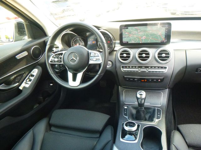 Fahrzeugabbildung Mercedes-Benz C 200 d Lim >NAVI/LED-Licht/SHZ/Parkassist/PDC<