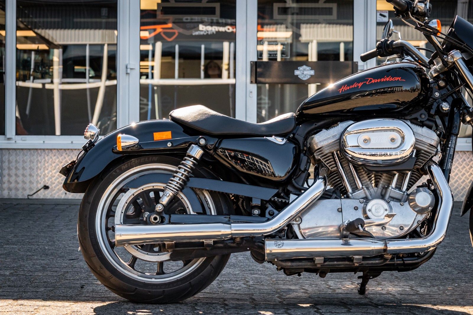 Fahrzeugabbildung Harley-Davidson XL883L SUPERLOW SPORTSTER - A2 TAUGLICH - FALCON