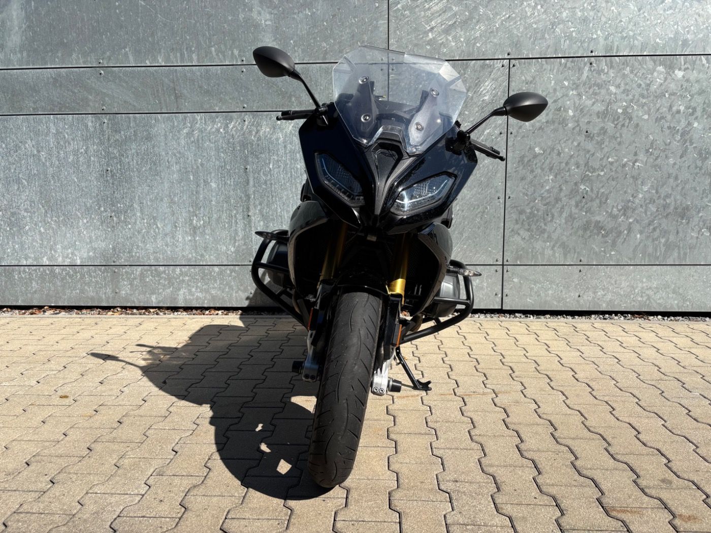 Fahrzeugabbildung BMW R 1250 RS Style Triple Black 3 Pakete Akrapovic