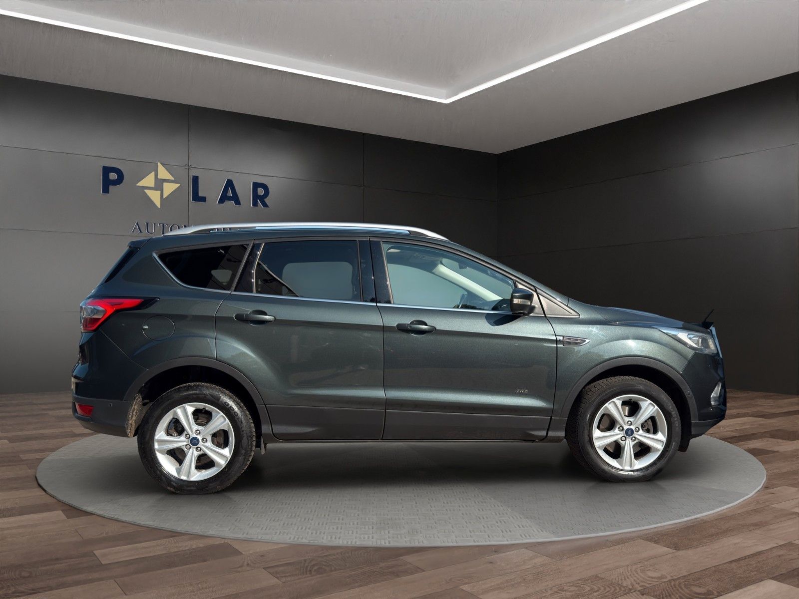Fahrzeugabbildung Ford Kuga Titanium*Bhz-Lenkrad*RFK*ACC*Pano*Bi-Xenon*