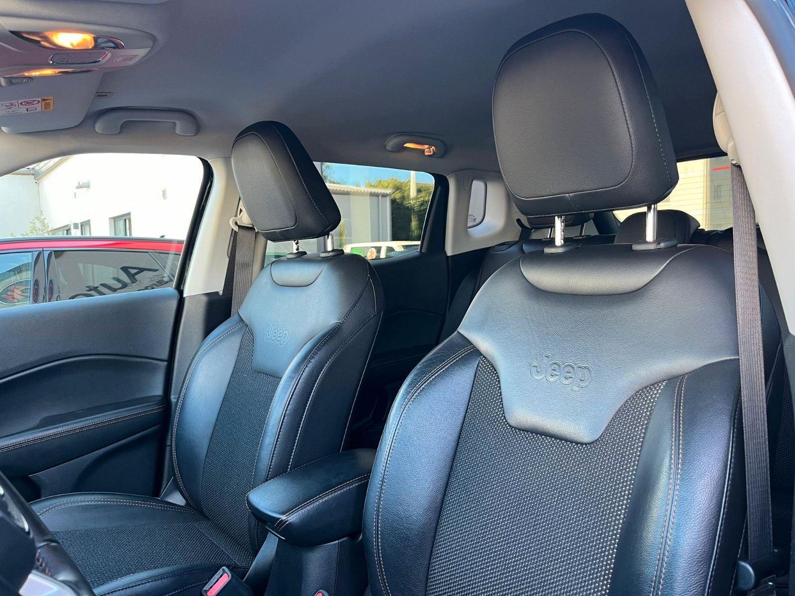 Fahrzeugabbildung Jeep Compass Limited 4WD