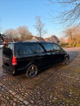 Mercedes-Benz Mercedes V-Klasse 220d. Lang - Mercedes-Benz E 220: Van