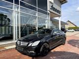 Mercedes-Benz E 250 CGI AMG Line LED Temp. Navi PDC GEWERBE  - Mercedes-Benz E 250: Coupe, Cgi
