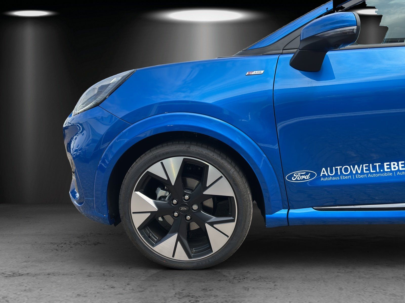 Fahrzeugabbildung Ford Puma ST-Line X Automatik 155PS Winter P. LM 19Z