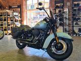 Harley-Davidson FLHCS Heritage Classic - HARLEY-DAVIDSON HERITAGE