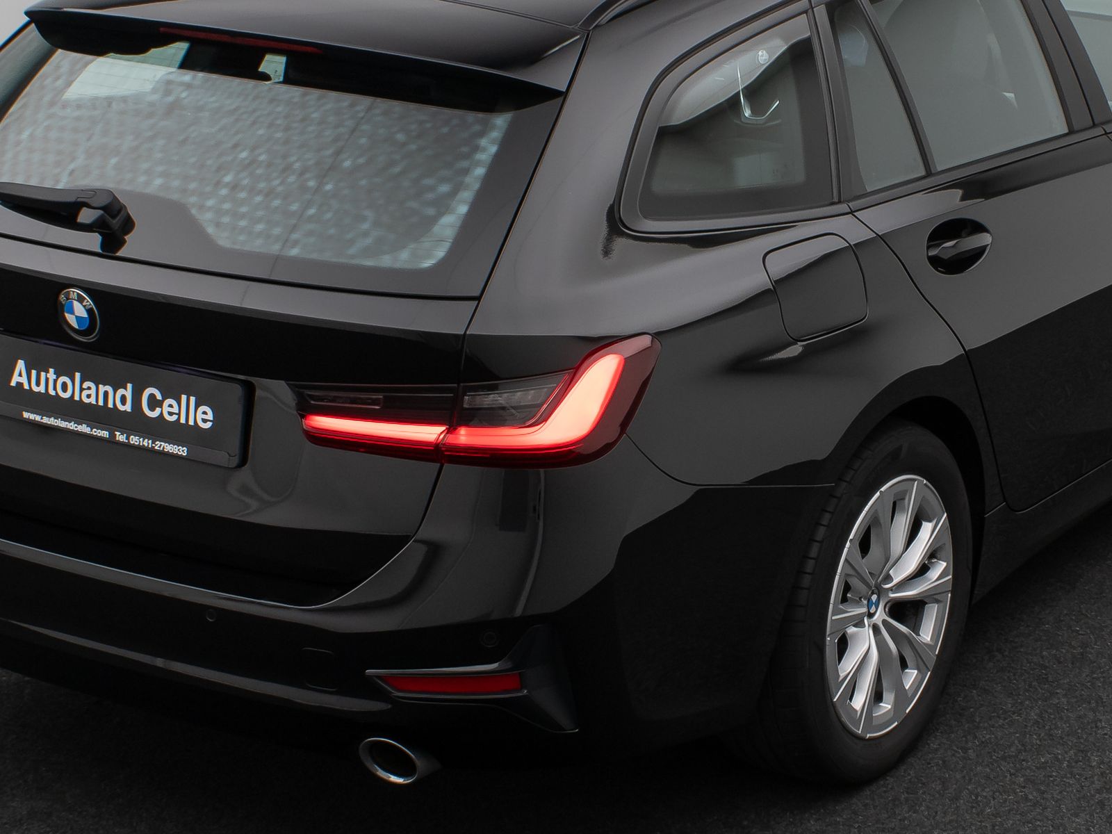 Fahrzeugabbildung BMW 320d xD Laser DAB PDC AHK Alarm Komfort Sport