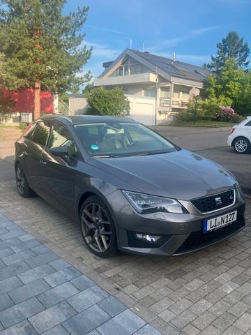 SEAT SEAT Leon ST FR 2.0 TDI 183 PS - gepflegter Zust