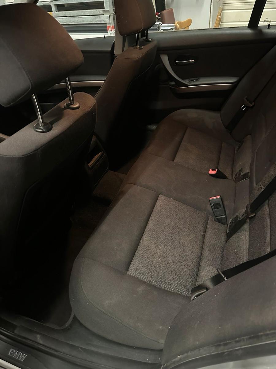 BMW 318 2006 — photo 8