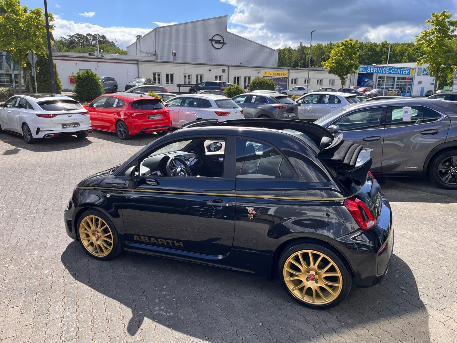 Fahrzeugabbildung Abarth 595C Scorpioneoro BEATS NAVI ALU