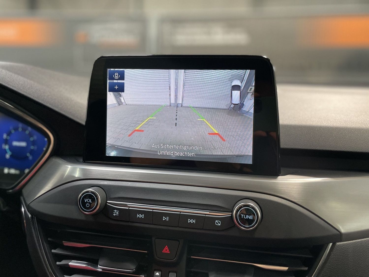 Fahrzeugabbildung Ford Focus Titanium X#Digital Cock#LED#Kamera#Spur