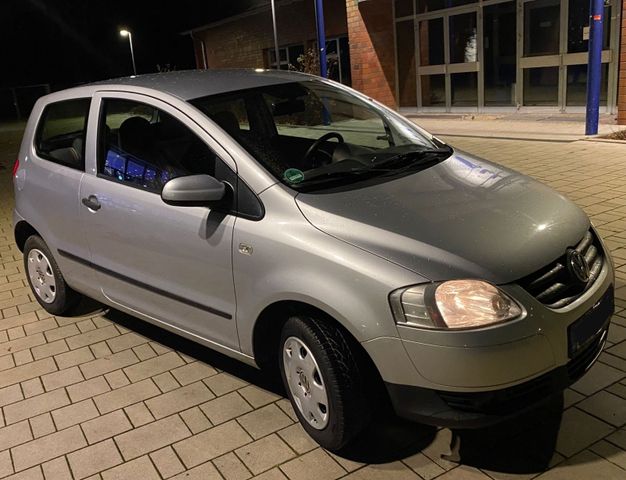 Volkswagen VW Fox Silber TÜV in gutem Zustand