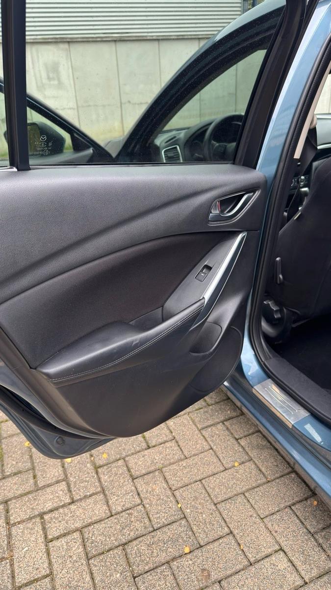 Mazda 2 2014 — photo 9