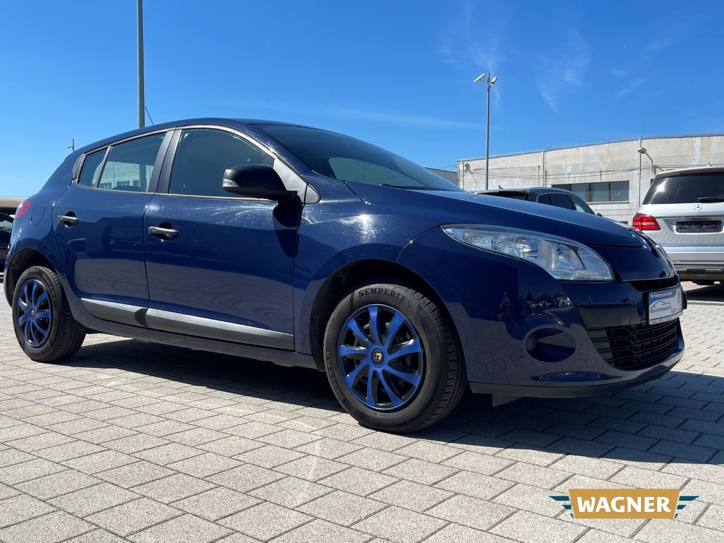 Fahrzeugabbildung Renault Megane III Authentique 1.6 Klima