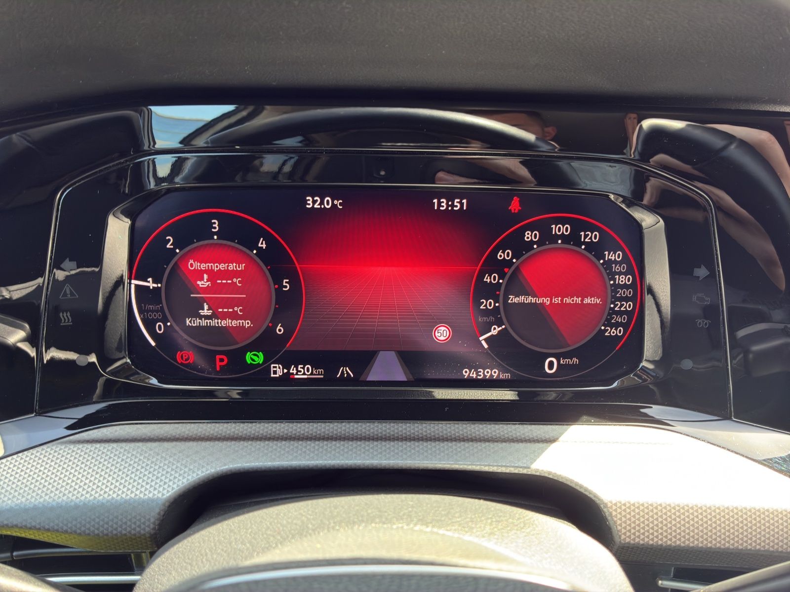 Fahrzeugabbildung Volkswagen Golf VIII TDI Active DSG LED Navi ACC AID SHZ