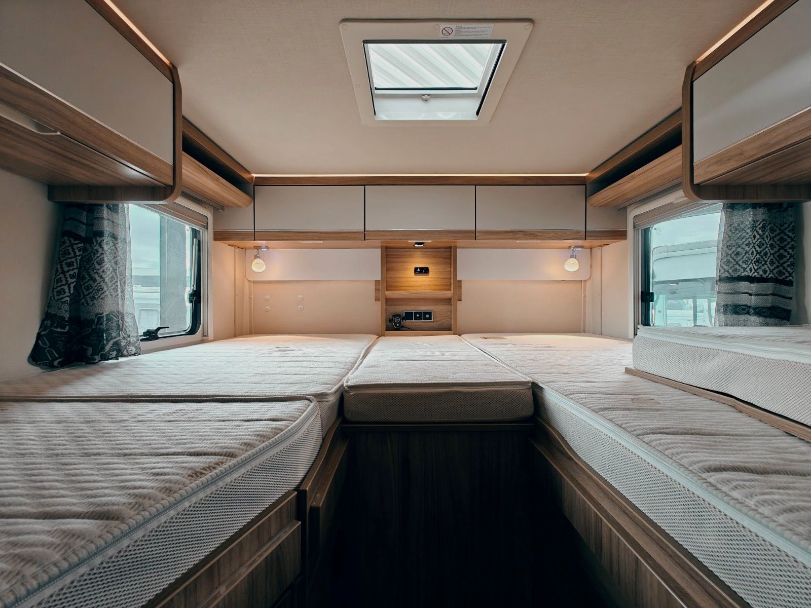 Fahrzeugabbildung HYMER / ERIBA / HYMERCAR ML - T 580 4x4 RSX - DRAUZZEN®
