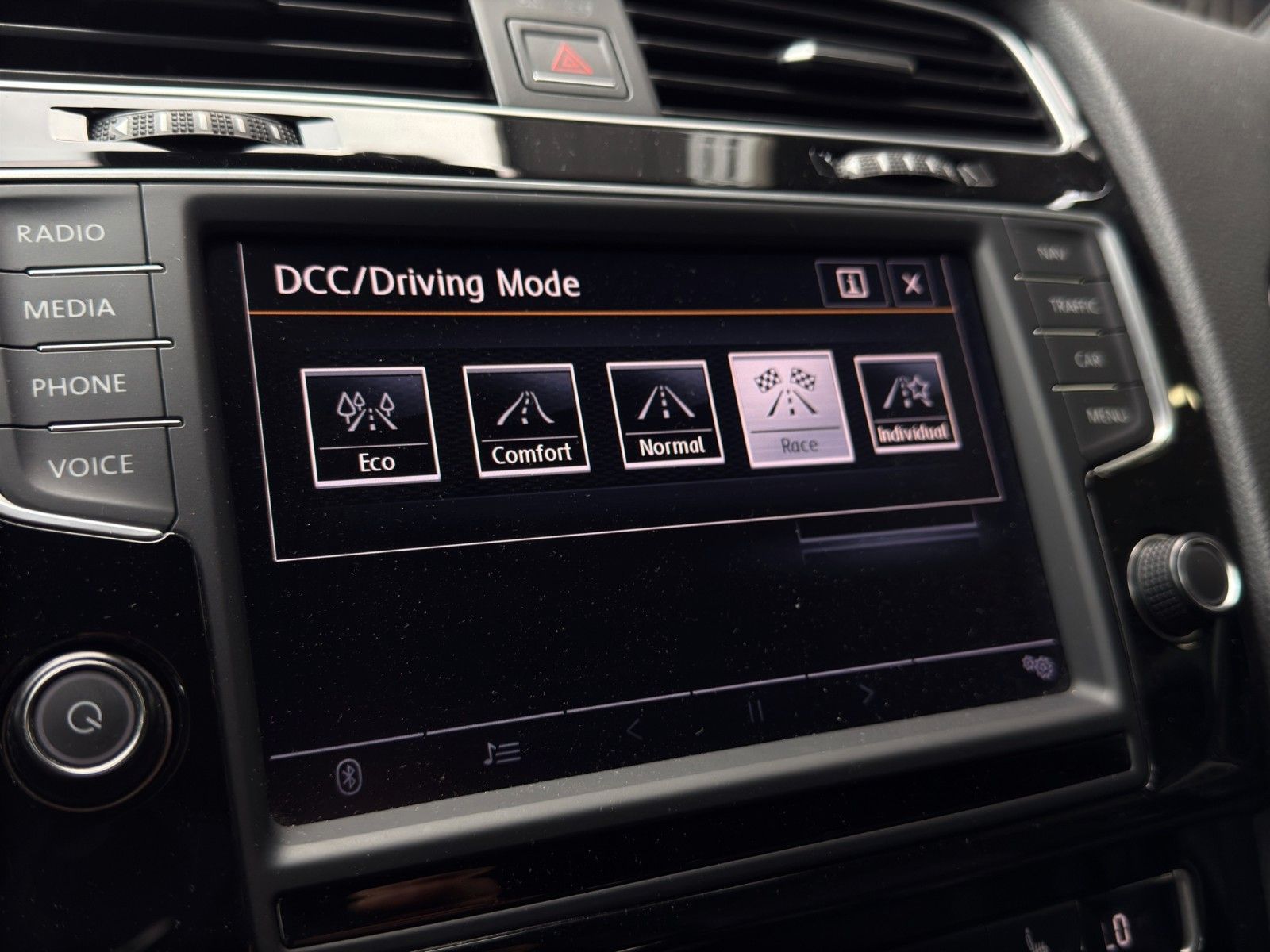 Fahrzeugabbildung Volkswagen Golf VII Variant R ABT *DYNAUDIO*DCC*RFK*Massage