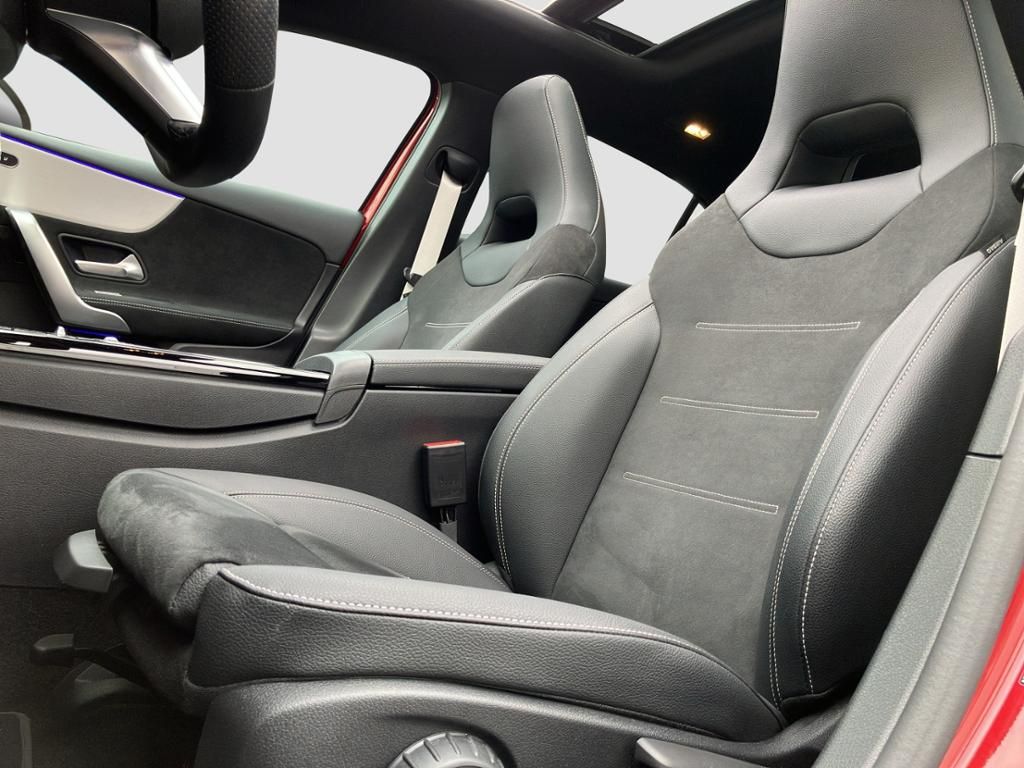 Fahrzeugabbildung Mercedes-Benz A 180 AMG*NIGHT*PANO*MULTIB*AHK*KAM*LENKR.-HEIZ