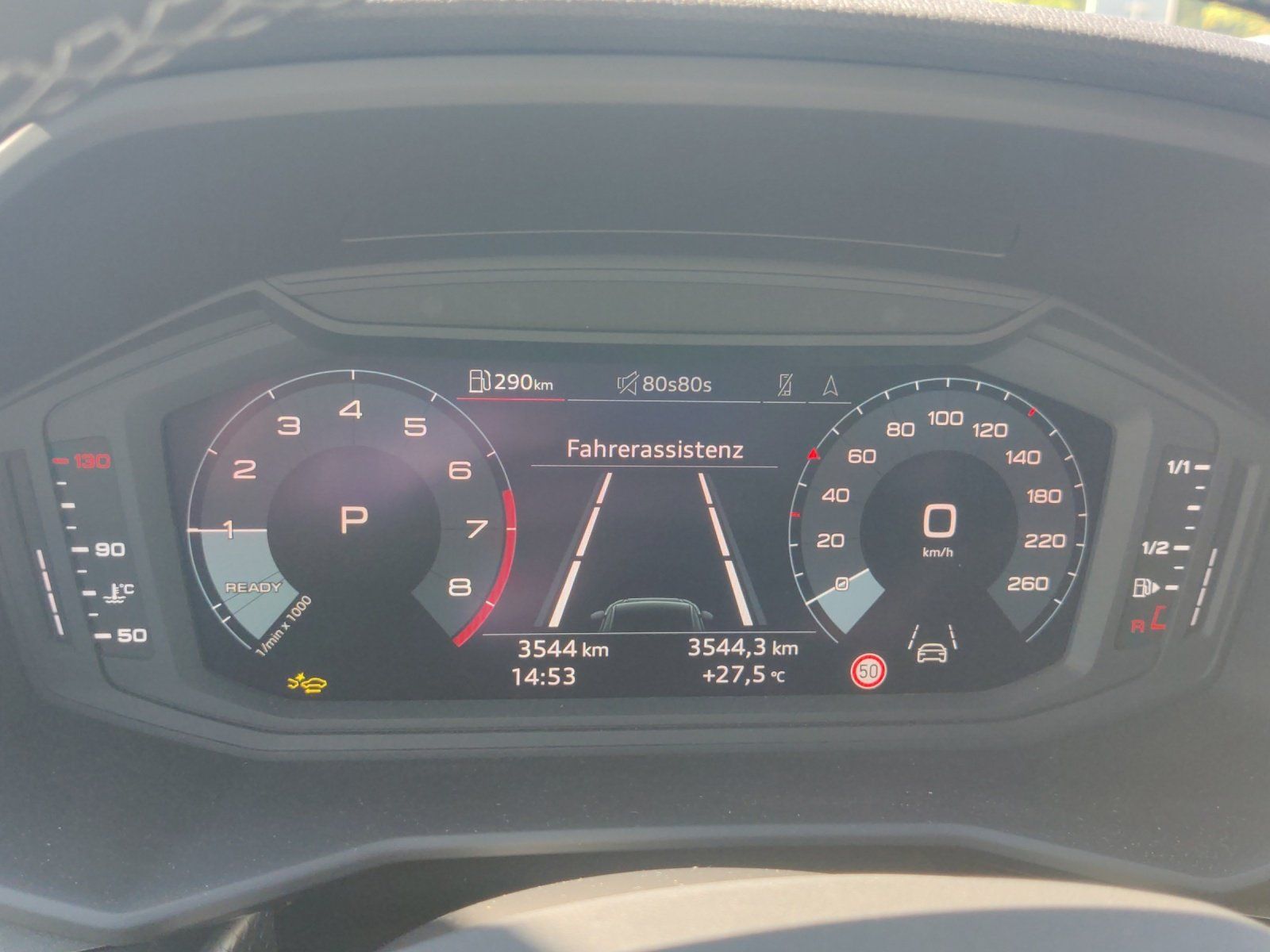 Fahrzeugabbildung Audi A1 Sportback Advanced 30 TFSI S tronic Interieur