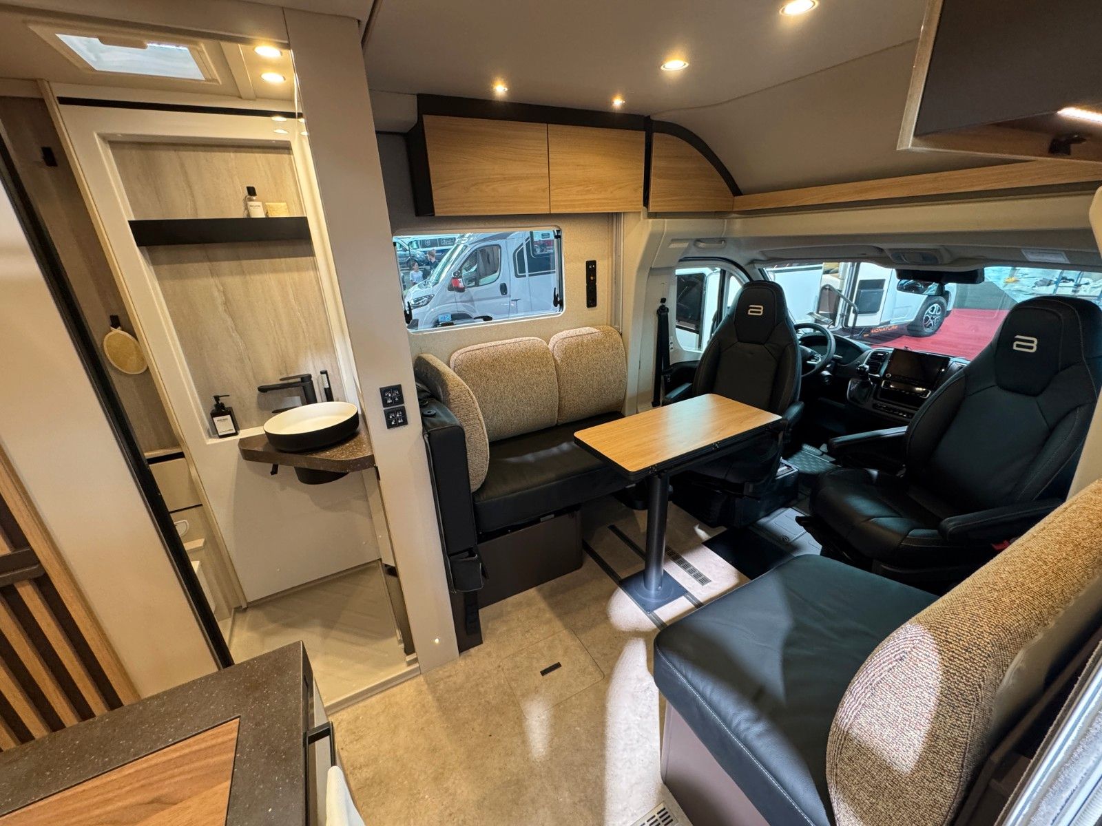 Fahrzeugabbildung Bürstner Signature SFT 7.5 NEUHEIT MODELL 2026!