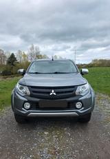 Mitsubishi L200 Edition 100 - Mitsubishi: L100