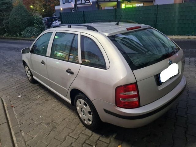 Skoda SKODA FABIA 1,2 2 HAND TÜV&AU NEU D4 ELK F...