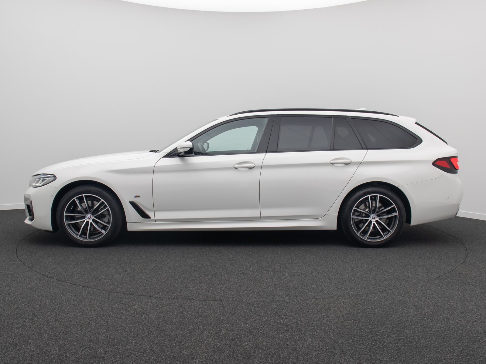 Fahrzeugabbildung BMW 520d M Sport Laser DAB Kamera 4*Klima Alarm 18"