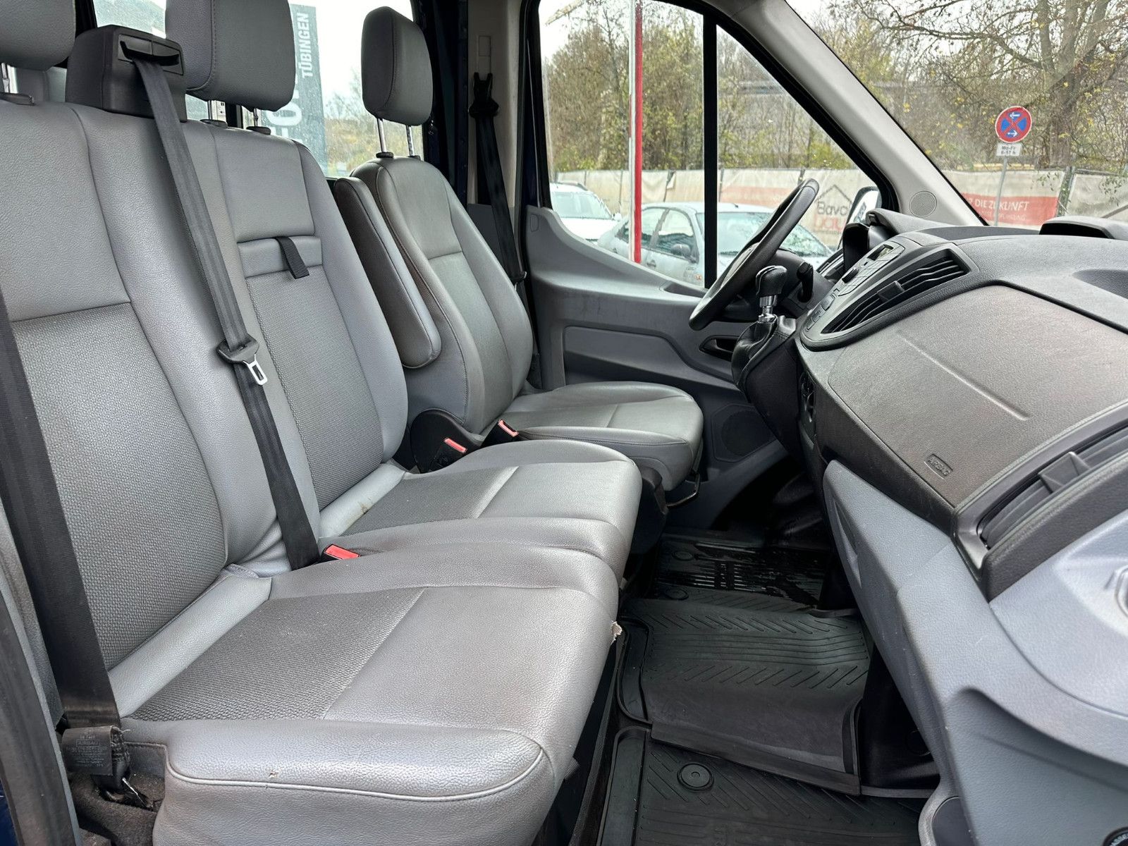 Fahrzeugabbildung Ford Transit 350 L3H2 DOPPELKABINE *6 SITZE*LEDER*