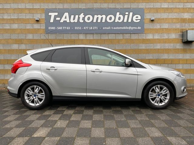 Ford Focus Lim. Sitzheizung Klimaanlage HU/AU NEU