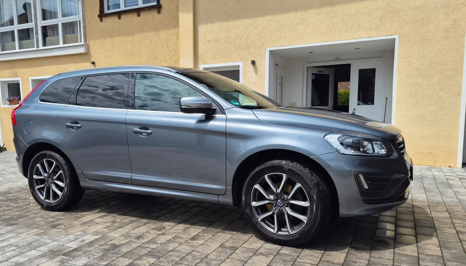 VOLVO XC 60