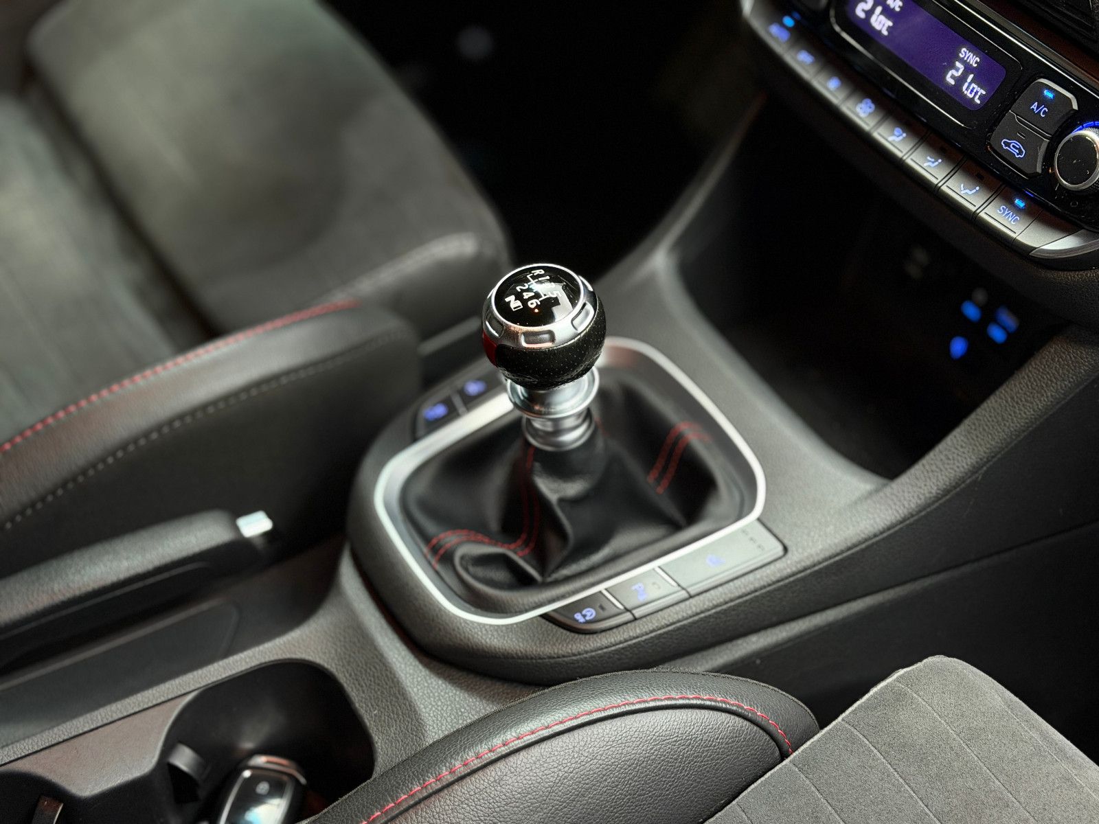 Fahrzeugabbildung Hyundai i30 Fastback N Performance|SCHALTER|PDC|NAVI