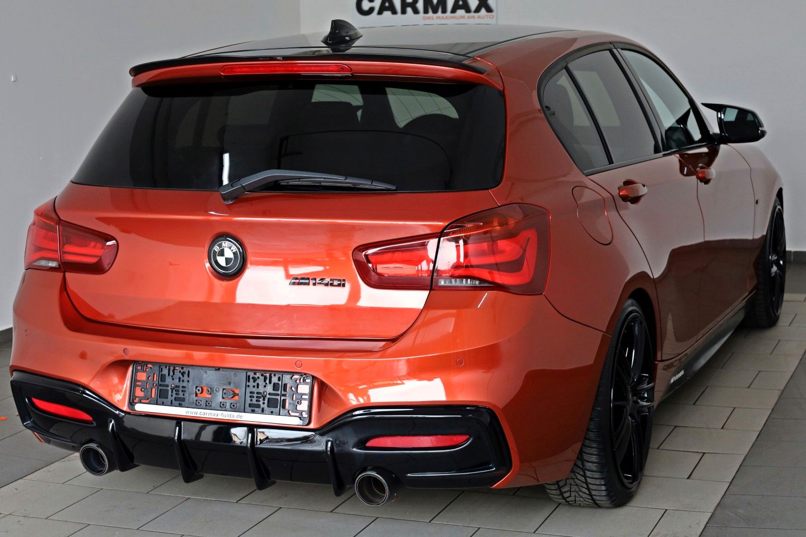 Fahrzeugabbildung BMW M140i Special Edition,Akrapovic,Leder,8fach 18"