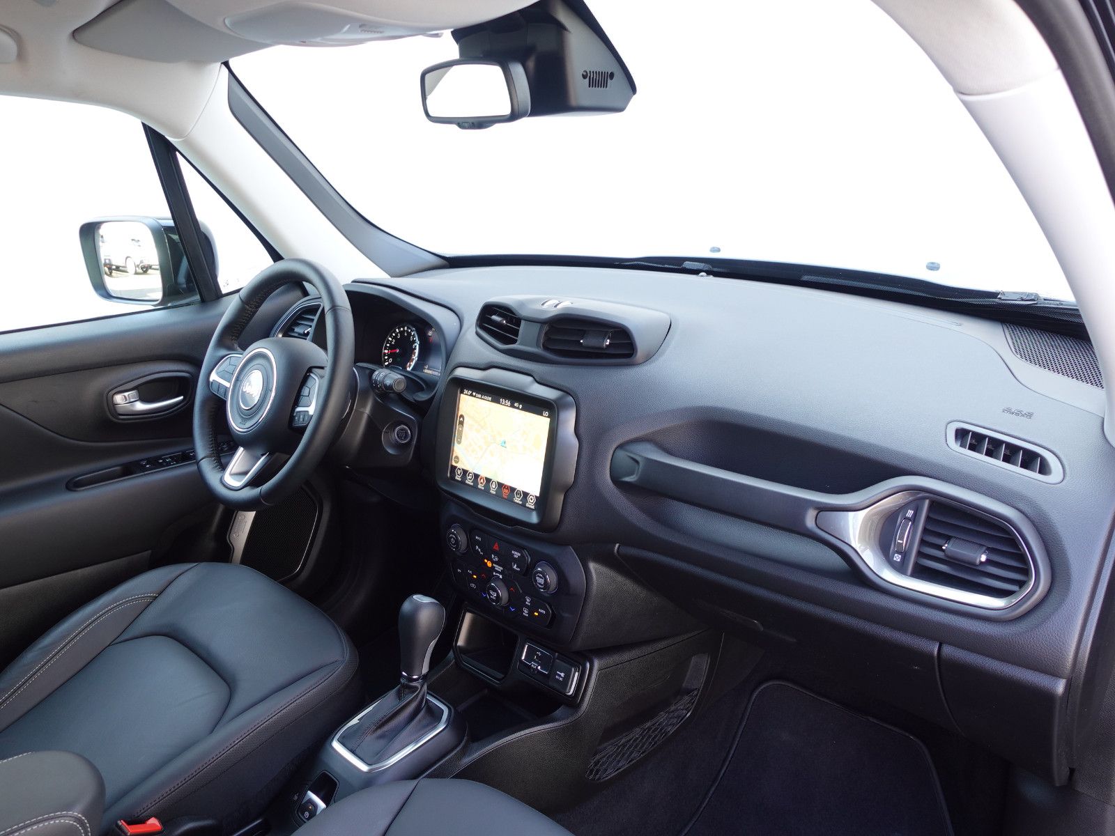 Fahrzeugabbildung Jeep Renegade 1.5 AUTOMATIK E-Hybrid S-Edition SHZ