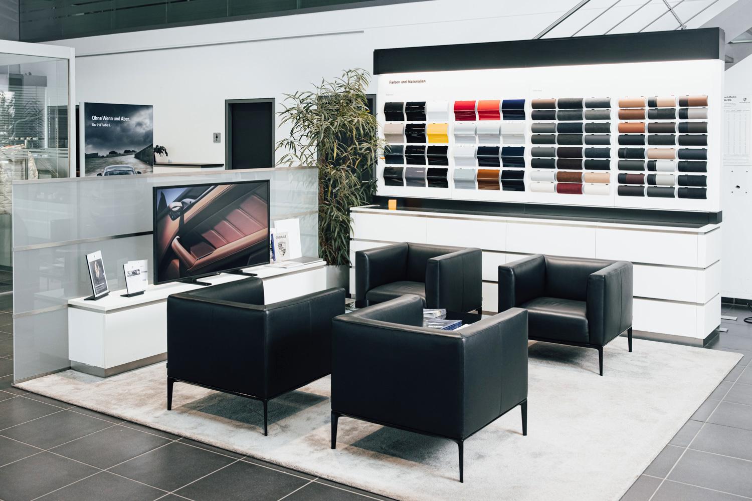 showroom-image-top
