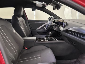 Fotografie des Opel Astra Sports Tourer 1.2 Turbo GS Tech-Paket