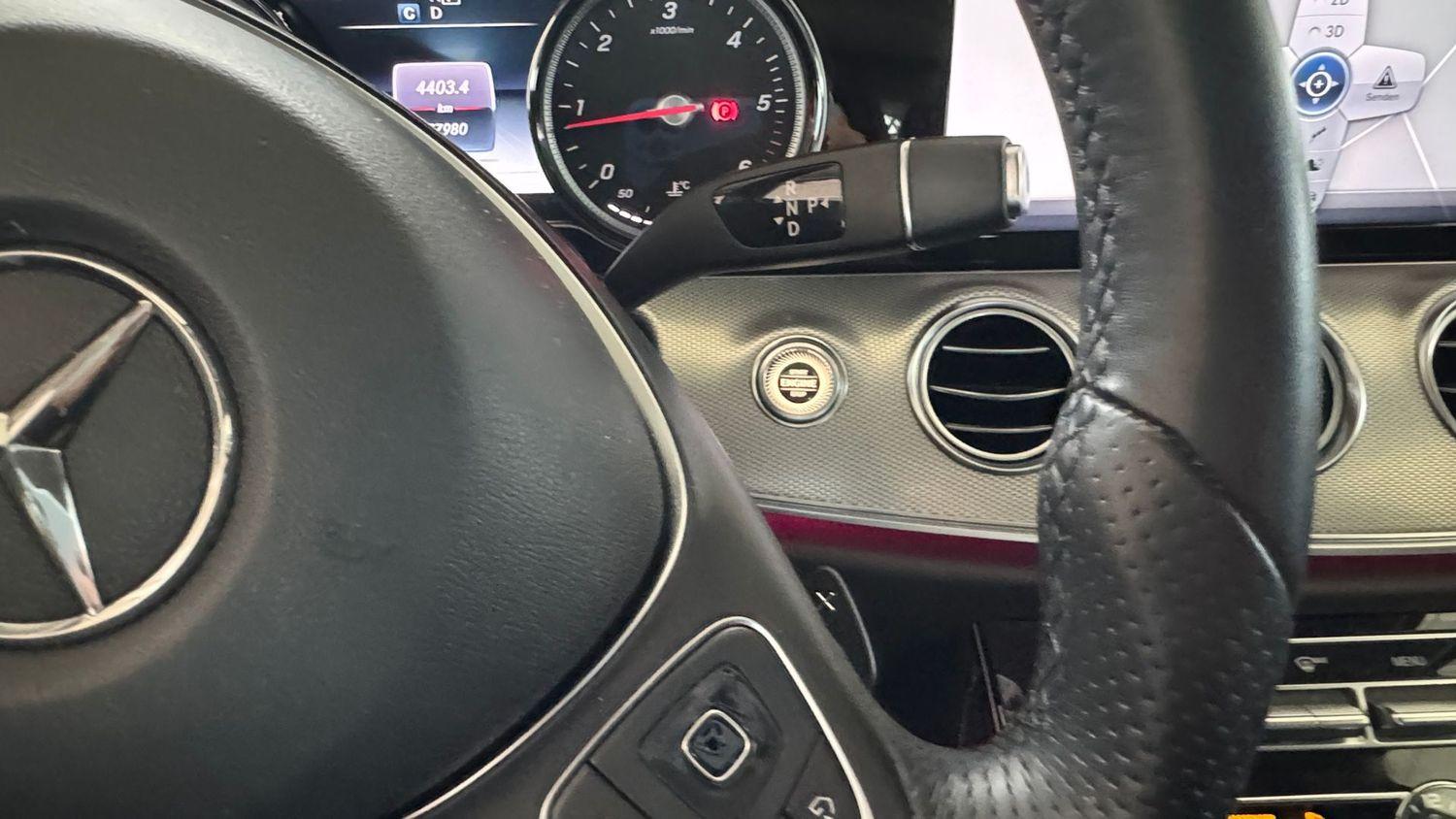 Mercedes-Benz E 220 E 220 d  Avantgarde LED/NAVI/CARPLAY