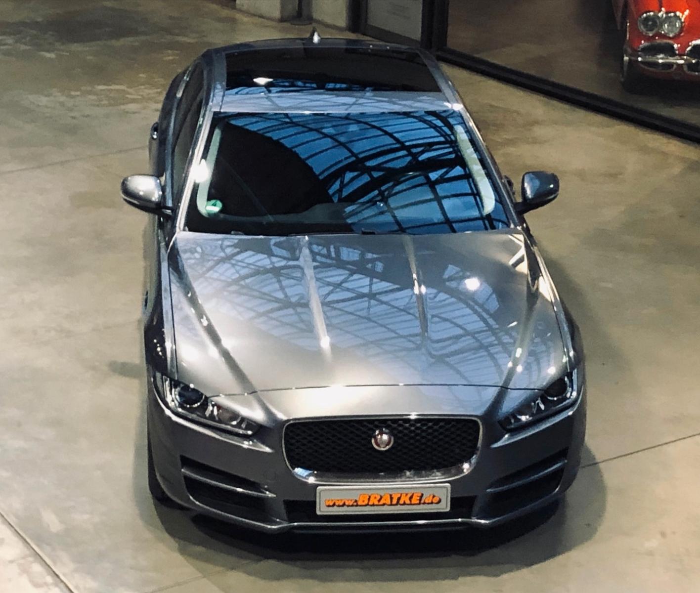 Jaguar Prestige 20t Benzin Leder Panoramadach 89tkm