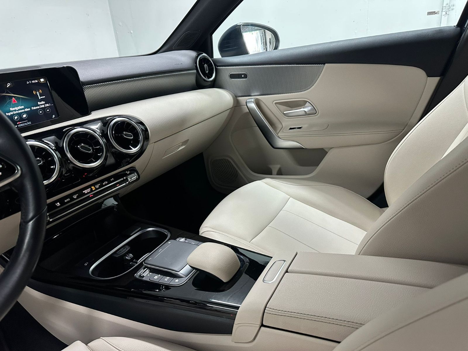 Fahrzeugabbildung Mercedes-Benz A 180 d Limousine *Progressive*NAVI*AHK*LEDER*