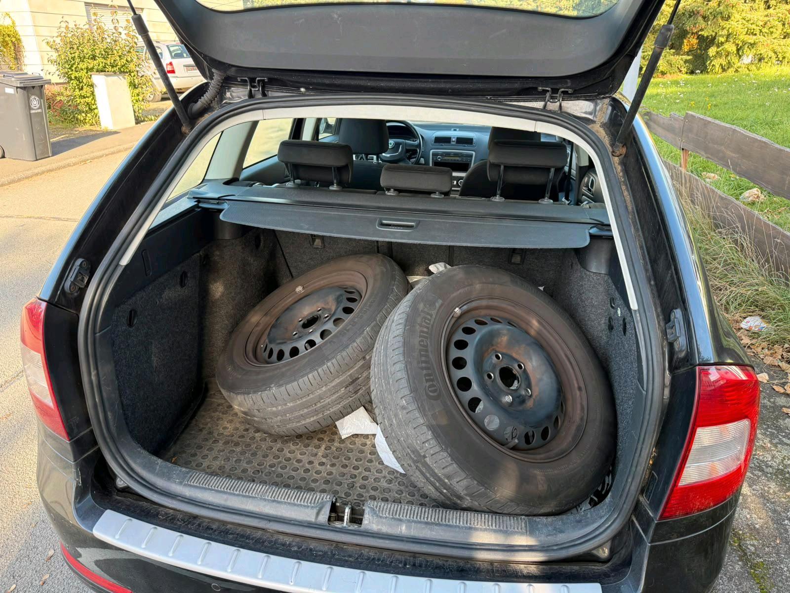 Skoda Octavia 2011 — photo 15