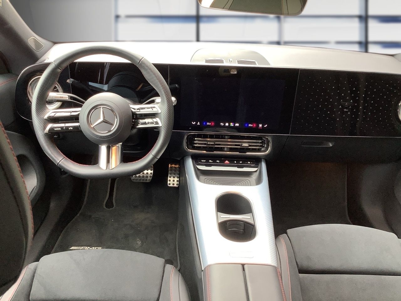Fahrzeugabbildung Mercedes-Benz CLA 350 4M elektrisch AMG+PANO+NIGHT+MEMORY+KEYL