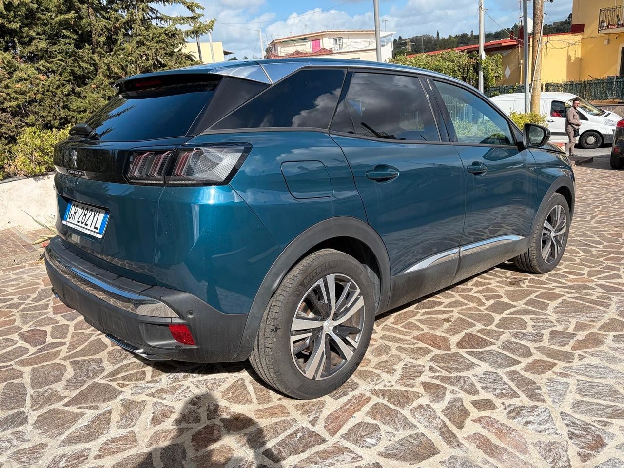 Peugeot 3008 BlueHDi 130 S&S EAT8 Active Pack imagem 2