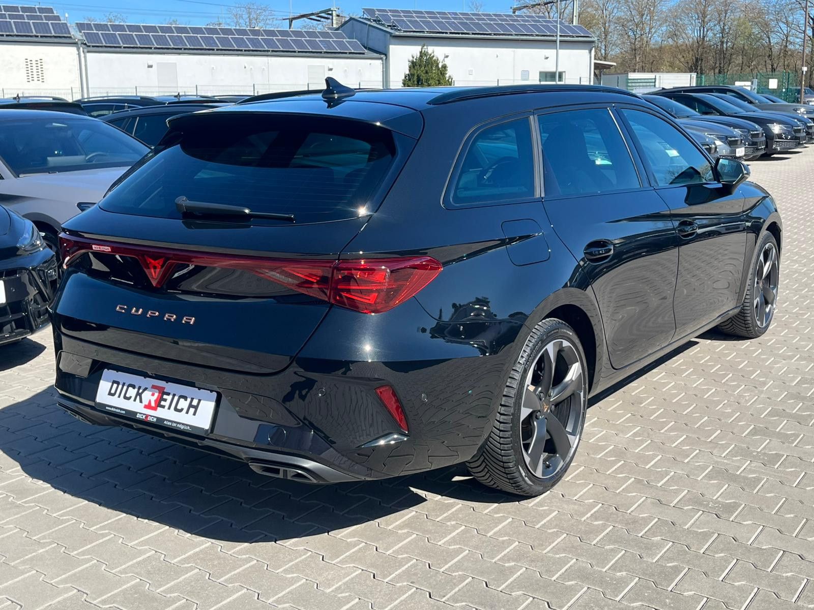 Fahrzeugabbildung CUPRA Leon 1.5 eTSI *PANO*ALCAN.*Drive2*ACC