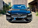 Volvo V60 D3 Geartronic Momentum Pro AWD - Volvo Gebrauchtwagen in Würzburg